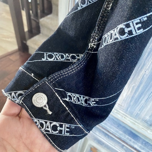 Jordache RINSE DIAGONAL LOGO PRINT SHRUNKEN JACKET - Picture 12 of 14